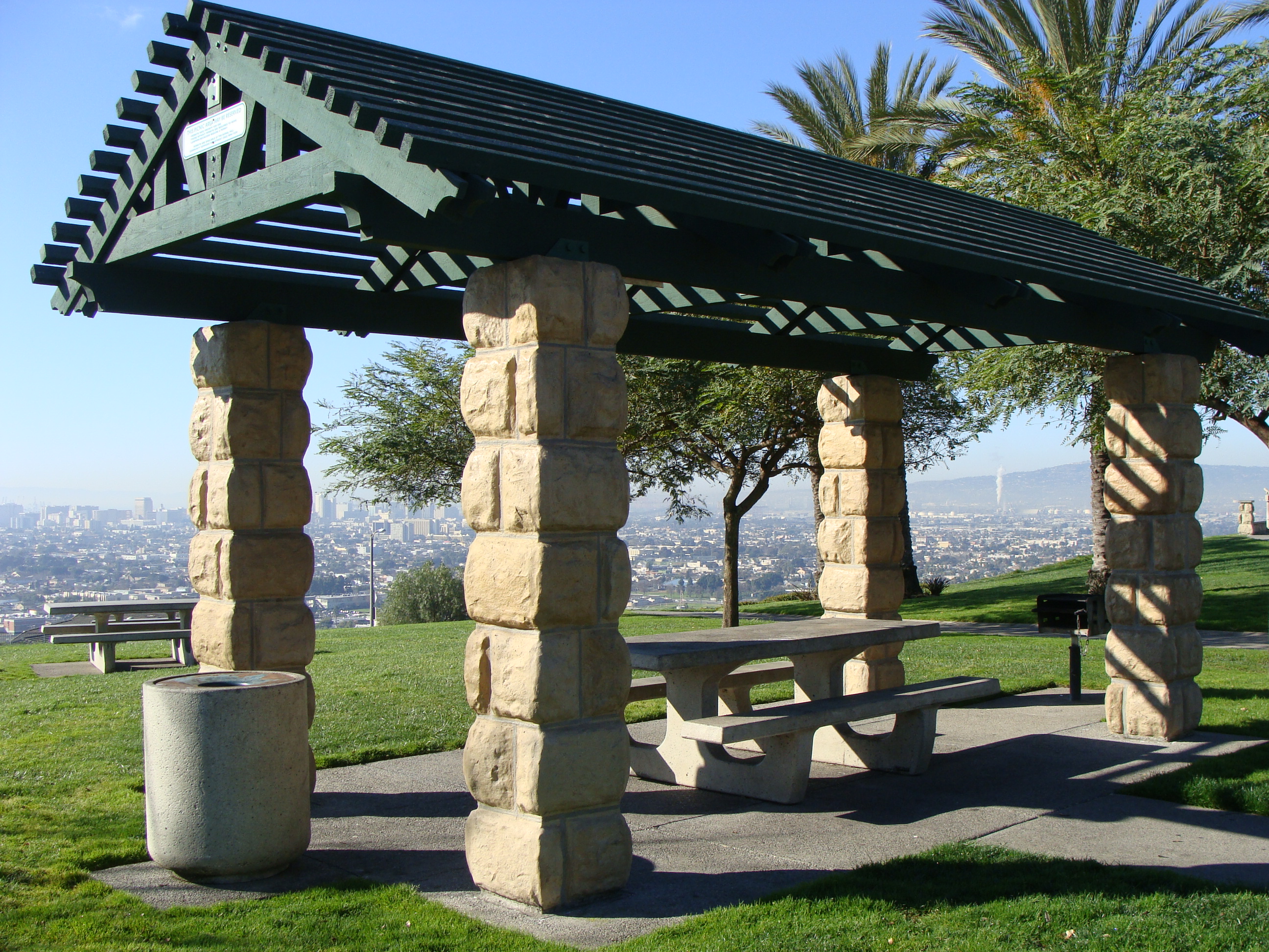 Hilltop Park picnic shelter